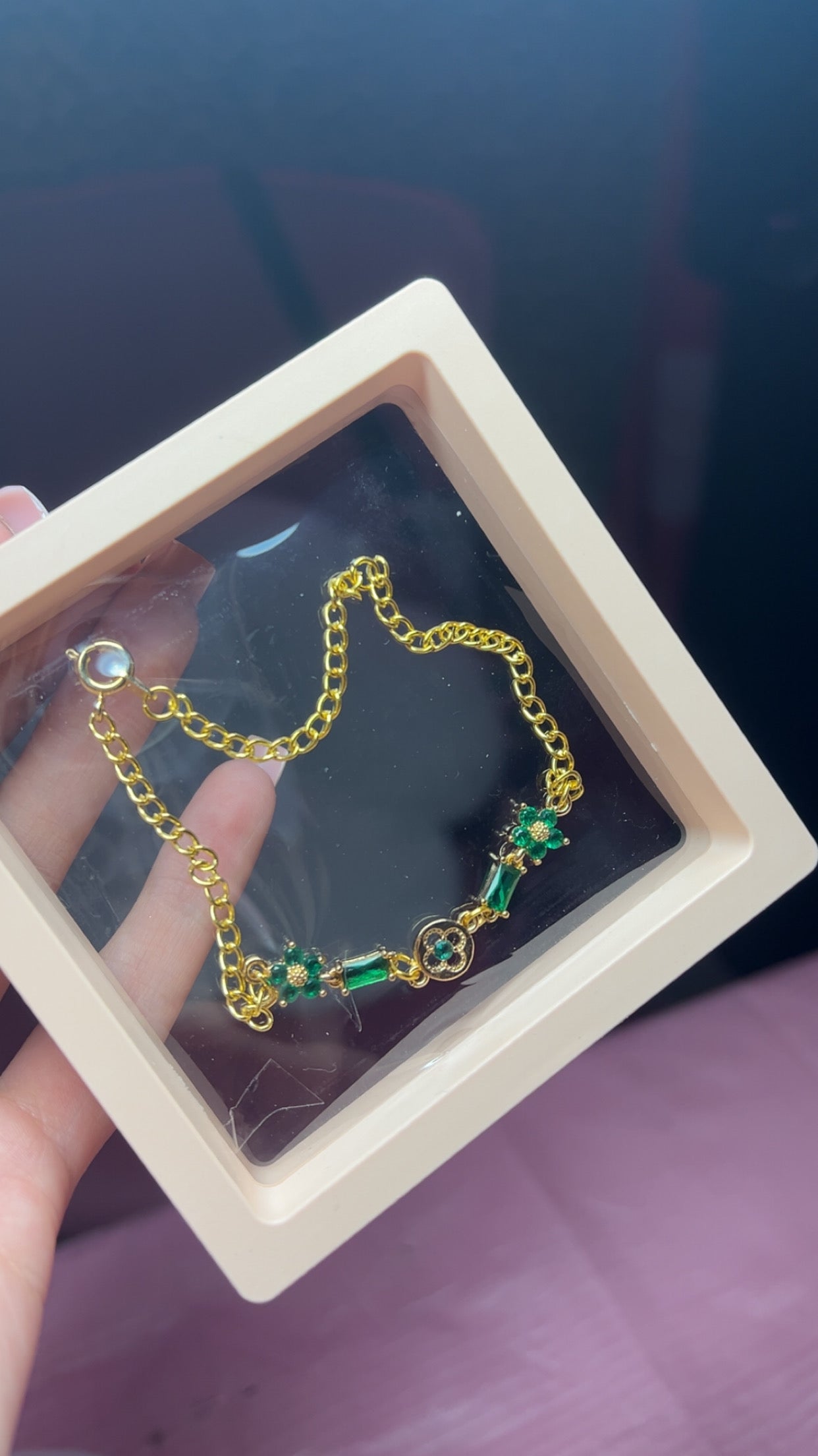 Green flower bracelet